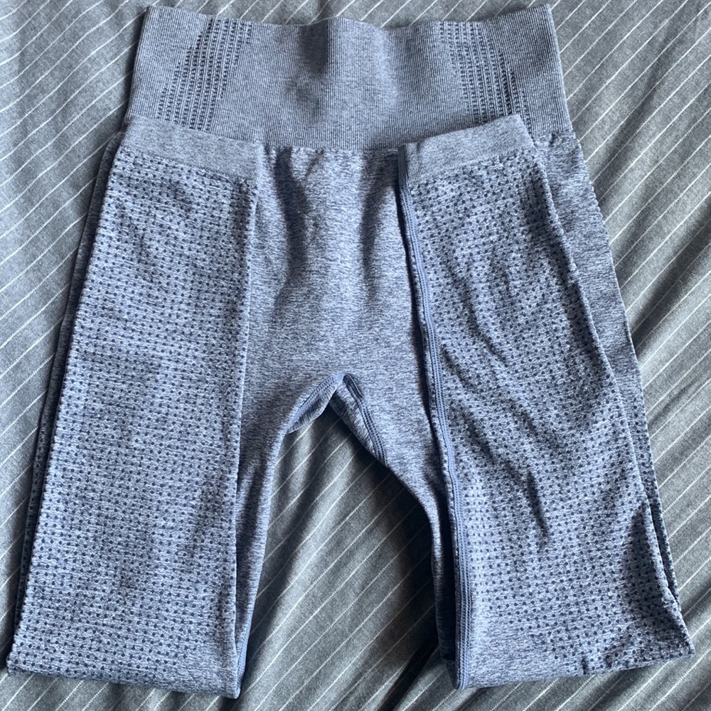 Women’s Workout Wear Bundle Size M - Picture 7 of 13